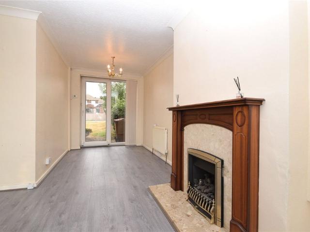 28, Springfield Avenue, Morley, Leeds, West Yorkshire, LS27 9PW
