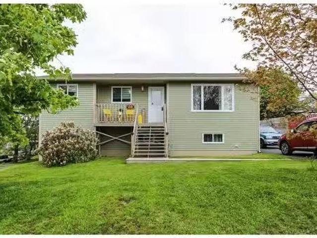 28 Swansborough Heights, Conception Bay South, NL, A1W 4R9 i.