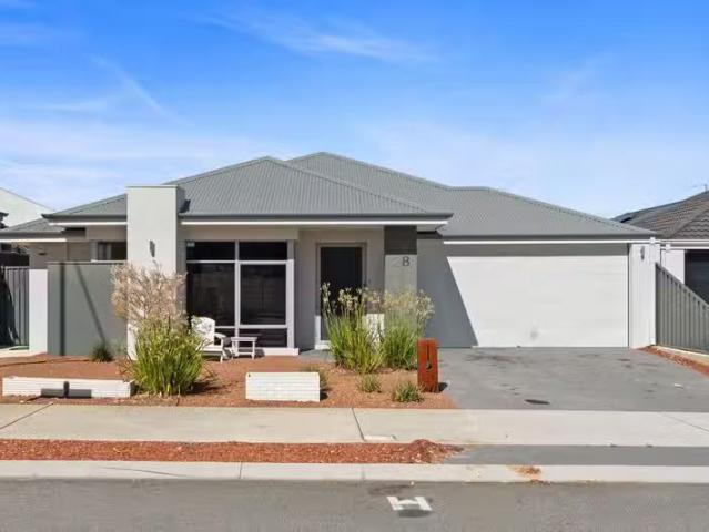 28 Sugarloaf Drive, BALDIVIS, WA 6171 House for Rent