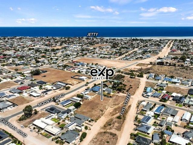 28m frontage in a secluded and tucked away location