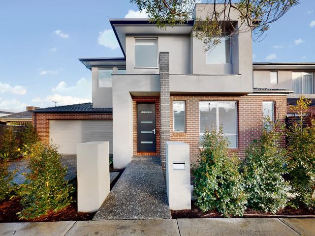 28b Roberts Street, Glen Waverley