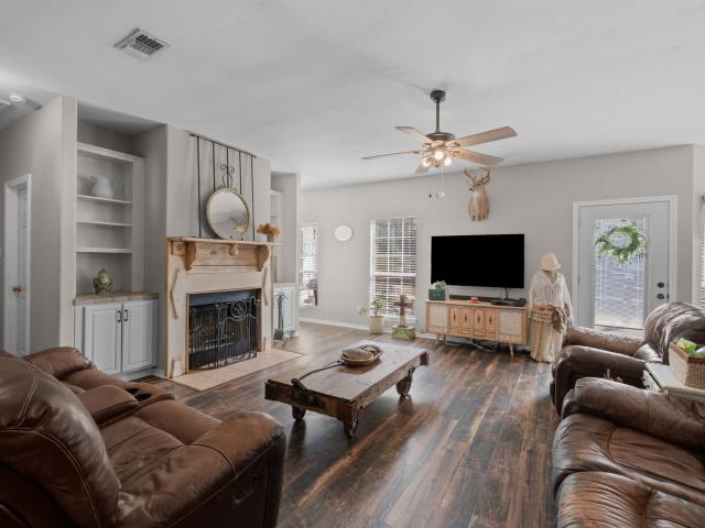 2904 Brandenburg Lane