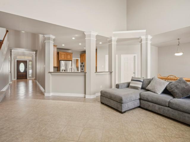 2904 Grand Shore Court