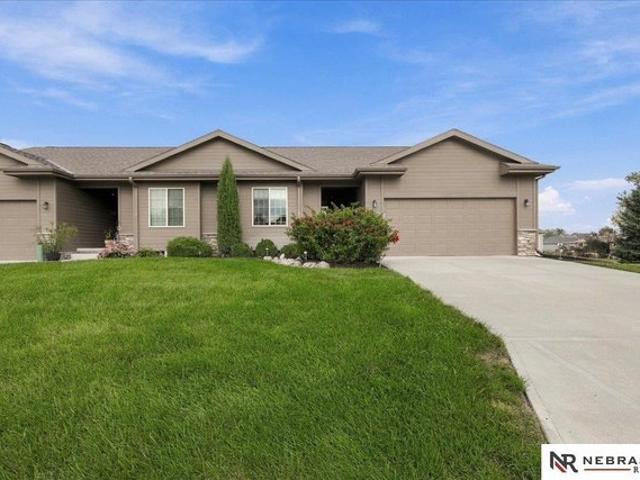 2904 Lakeside Dr, Plattsmouth, NE 68048