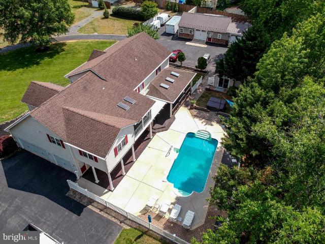2905 B Chestnut Drive