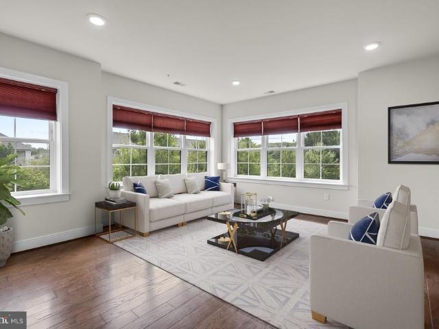 2905 Bleeker Street # 205