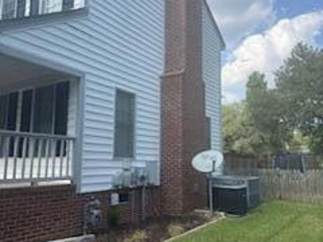 2906 Brentwood Drive N