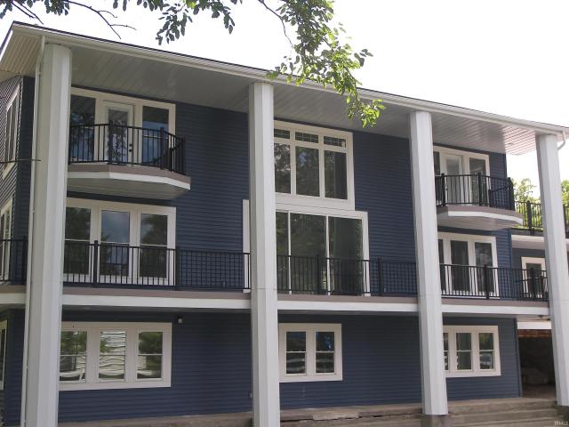 2906 E Armstrong Road