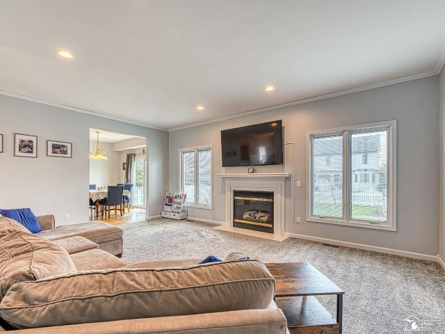 2906 W Country Lane