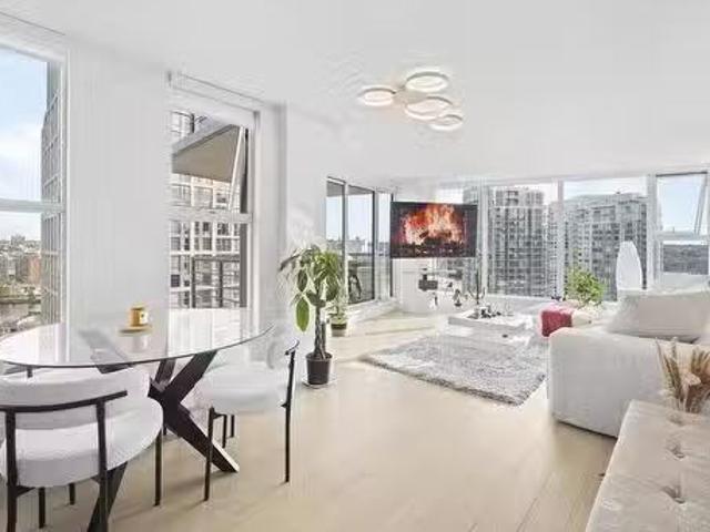 2906 1008 Cambie Street, Vancouver, BC, V6B 6J7 Single Famil.