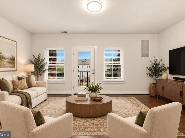 2907 Bleeker Street # 3 206
