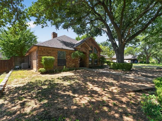 2907 Trail Lake Drive