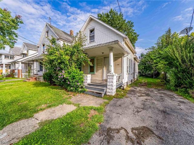 2908 Roanoke Avenue