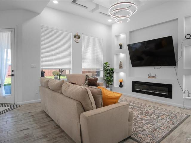 2909 E Palo Blanco Avenue