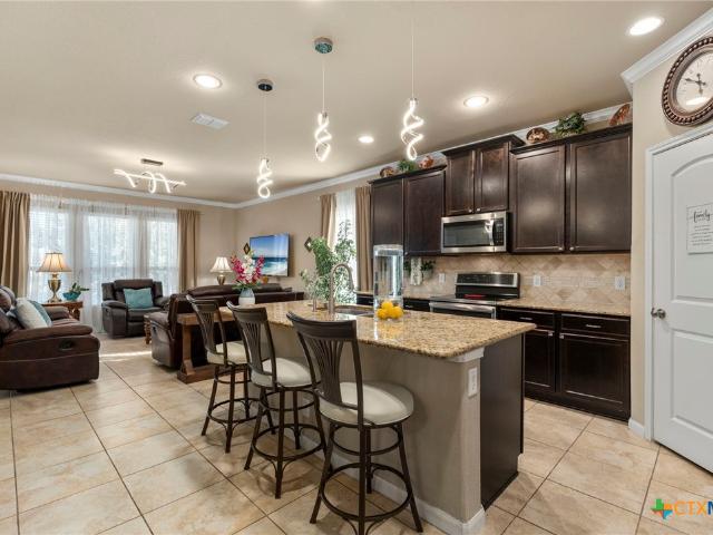 2909 Sunset Summit