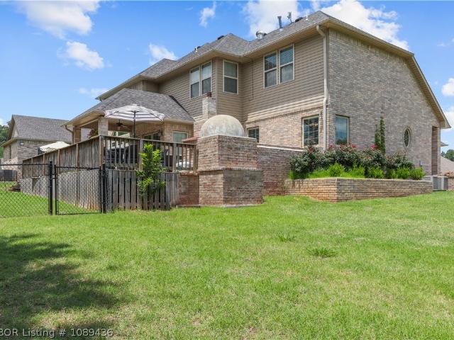 2909 Silver Maple Lane