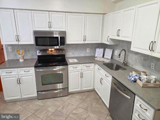 2900 N Leisure World Boulevard # 211