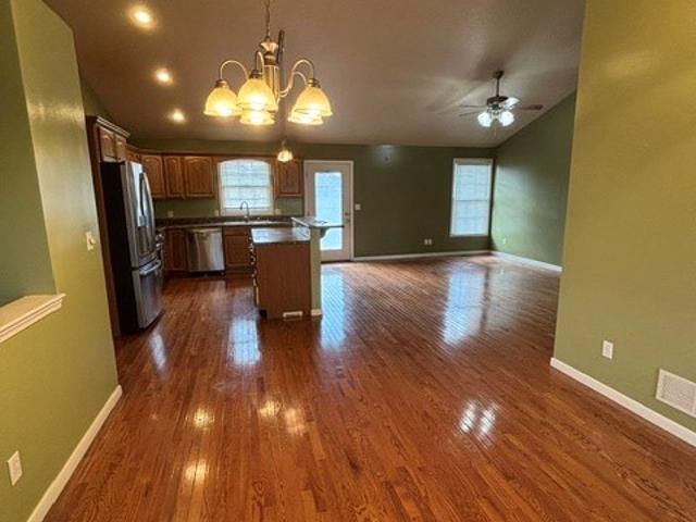 2900 Breezewood Drive
