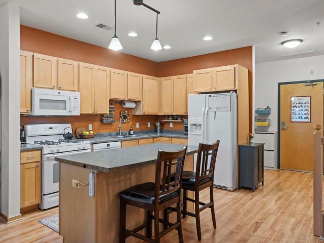 2900 11th Avenue S # 1009