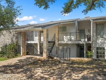 2901 Lake Shore Drive # 405