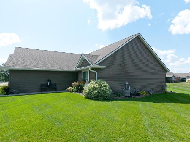 2902 Moon Lake Drive