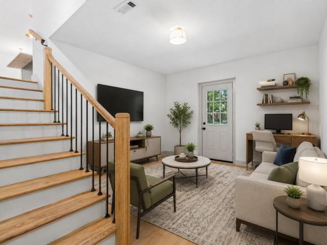 2902 Kanewood Drive