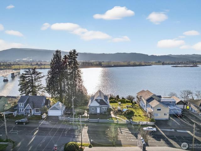 290 Columbia St, Cathlamet, WA 98612 | MLS #2472