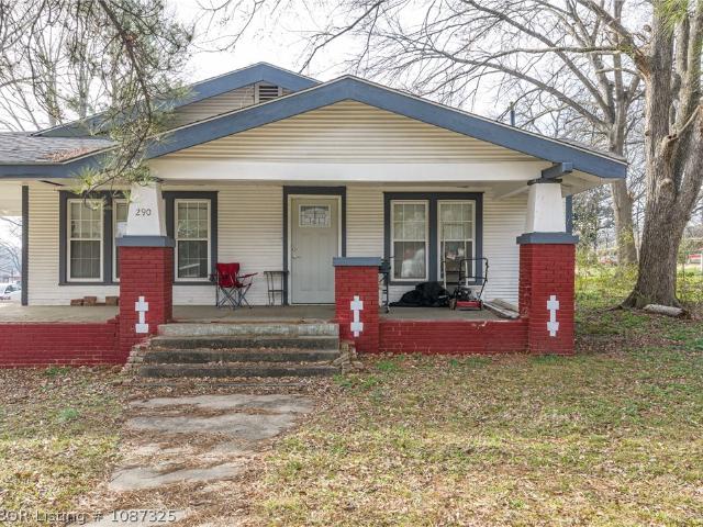 290 E 4th Street