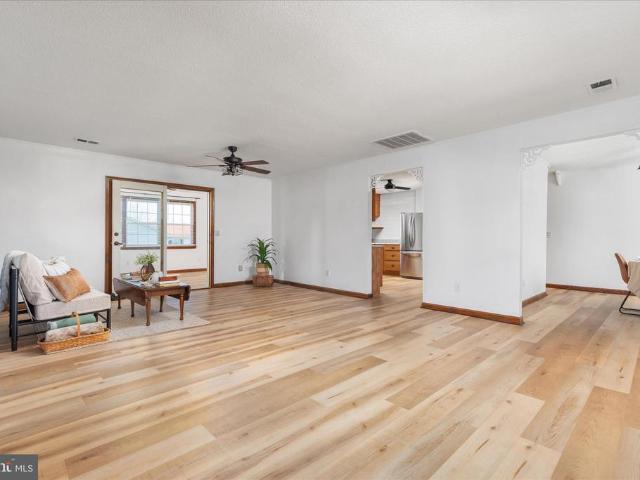 290 Larian Drive