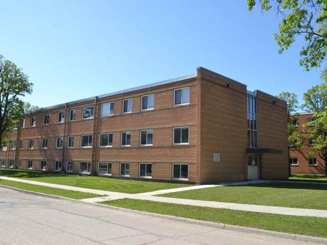 290 Maxwell 1 Bedroom Apartment for Rent at 290 Maxwell Pl, Winnipeg, MB R2K 0C7 Rossmere