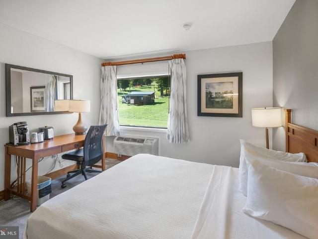 290 Marsh Hill Road # 305C