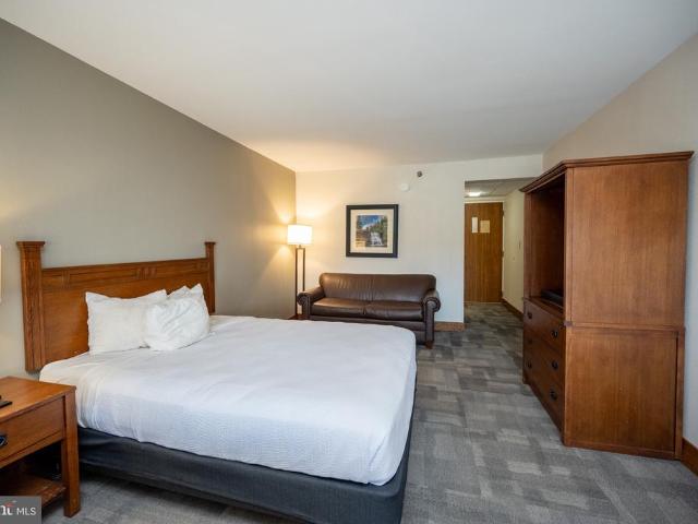290 Marsh Hill Road # 319C