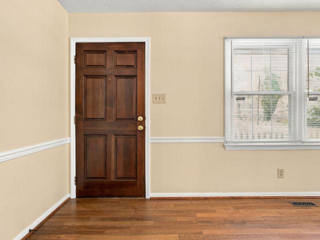 2914 Pinetree Court