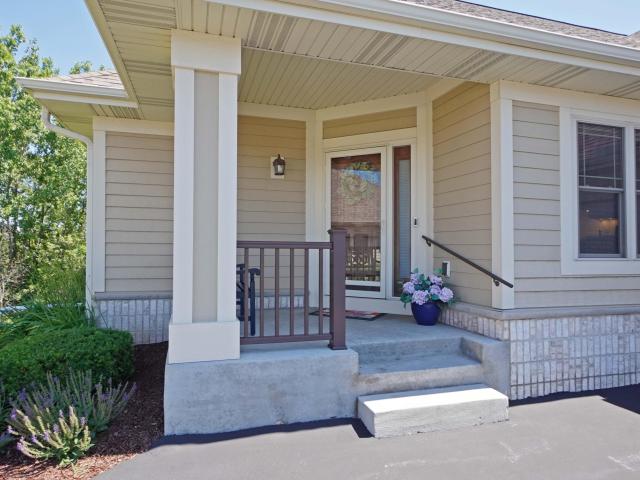 2914 W Villa Dr