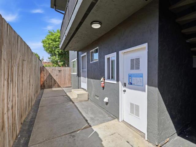 2916 Curtis Avenue