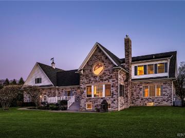 2916 Wolf Drive