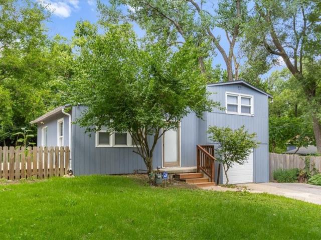 2918 S 9th Place