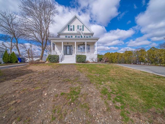 2919 Pawtucket Avenue