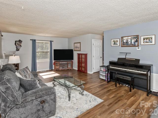 2911 Middleton Place # 32
