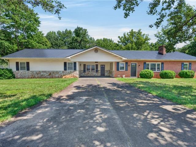2911 Ararat Hwy