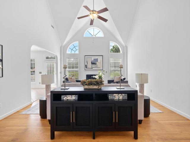 2912 Oak Bridge Drive