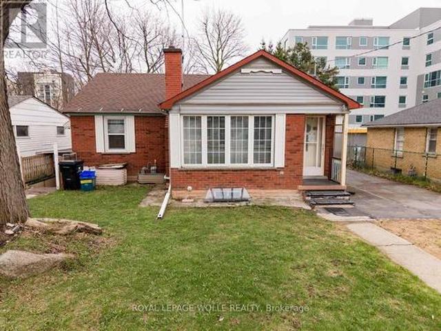 291 Albert Street, Waterloo, ON, N2L 3T9 house for sale | Listing ID X12967 | Royal LePage