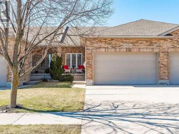 House for sale in Perth, Ontario - Garden