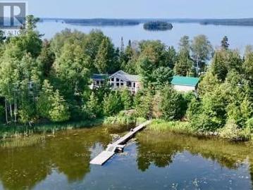 Gun Club Island - Deck, Parking