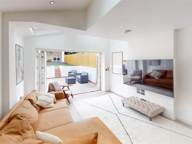 291 Dawlish Road, Stirchley, B29 7AU, United Kingdom | 6 bed house for rent #134168919 | Rentberry