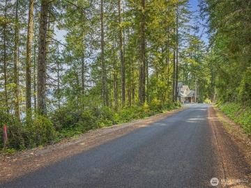 291 Pleasant Harbor Road
