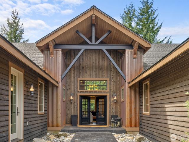 291 Ruby King Loop