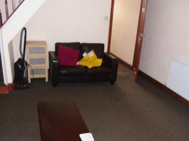 291 Tiverton Road, B29 6DA 4 bed house to rent £1,733 pcm £400 pw