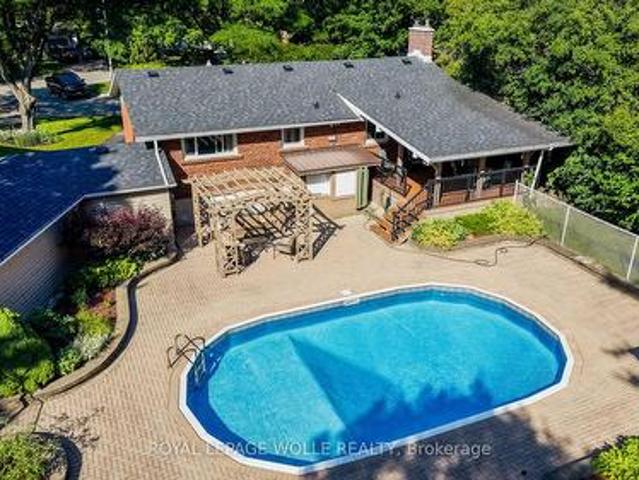 291 Villa Place, Waterloo, ON, N2J 3X6 house for sale | Listing ID X13607 | Royal LePage