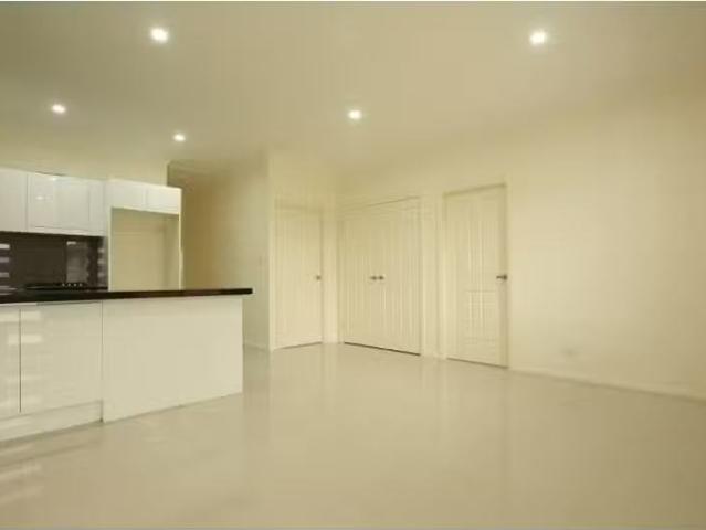 291a Riverside Dr, AIRDS House for rent Listed by Chelsea Whi.